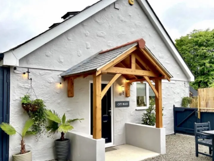 Cottage in Lanner, Cornwall