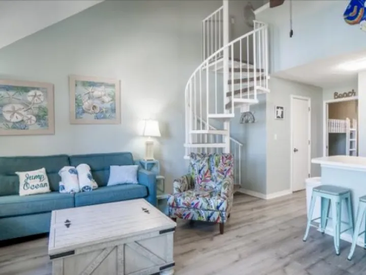 Condo (Apartment) in Gulf Shores