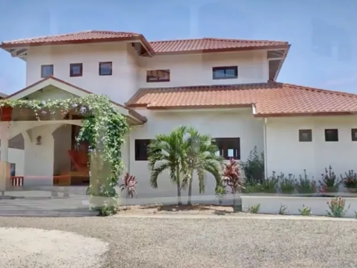 Villa (Split Accommodation) in Maya Beach